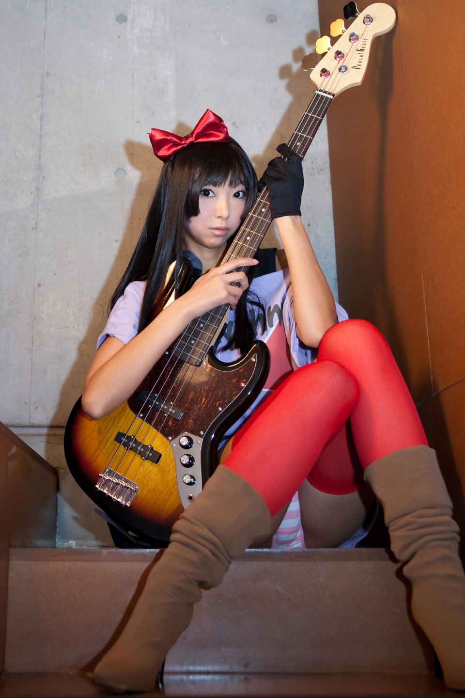 NECOSMO: HTT – Mio Akiyama’s Bass Lines & Blue Stripes [184P]